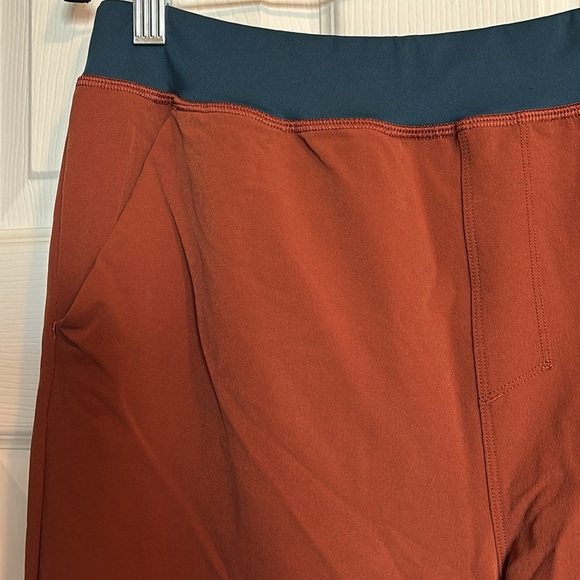 Cotopaxi men’s rust color tapered leg jogger pants size medium - Picture 4 of 11